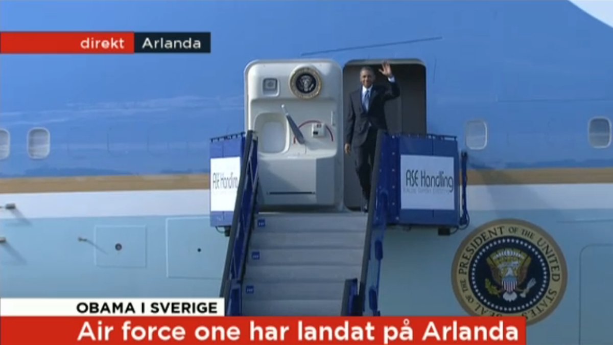 Obama vinkade direkt när han klev ur planet på Arlanda. Men Sebbe vinkade knappast tillbaka om han såg det via teverutan.